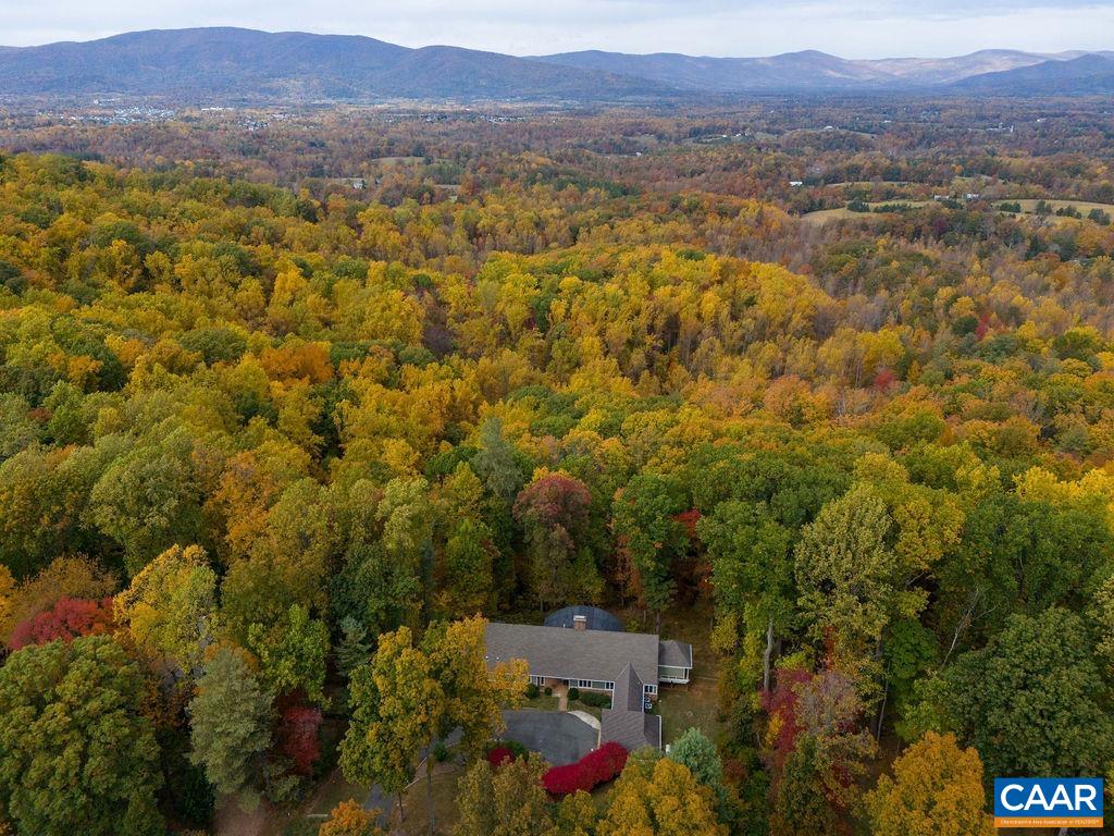 810 GILLIAMS MOUNTAIN CT