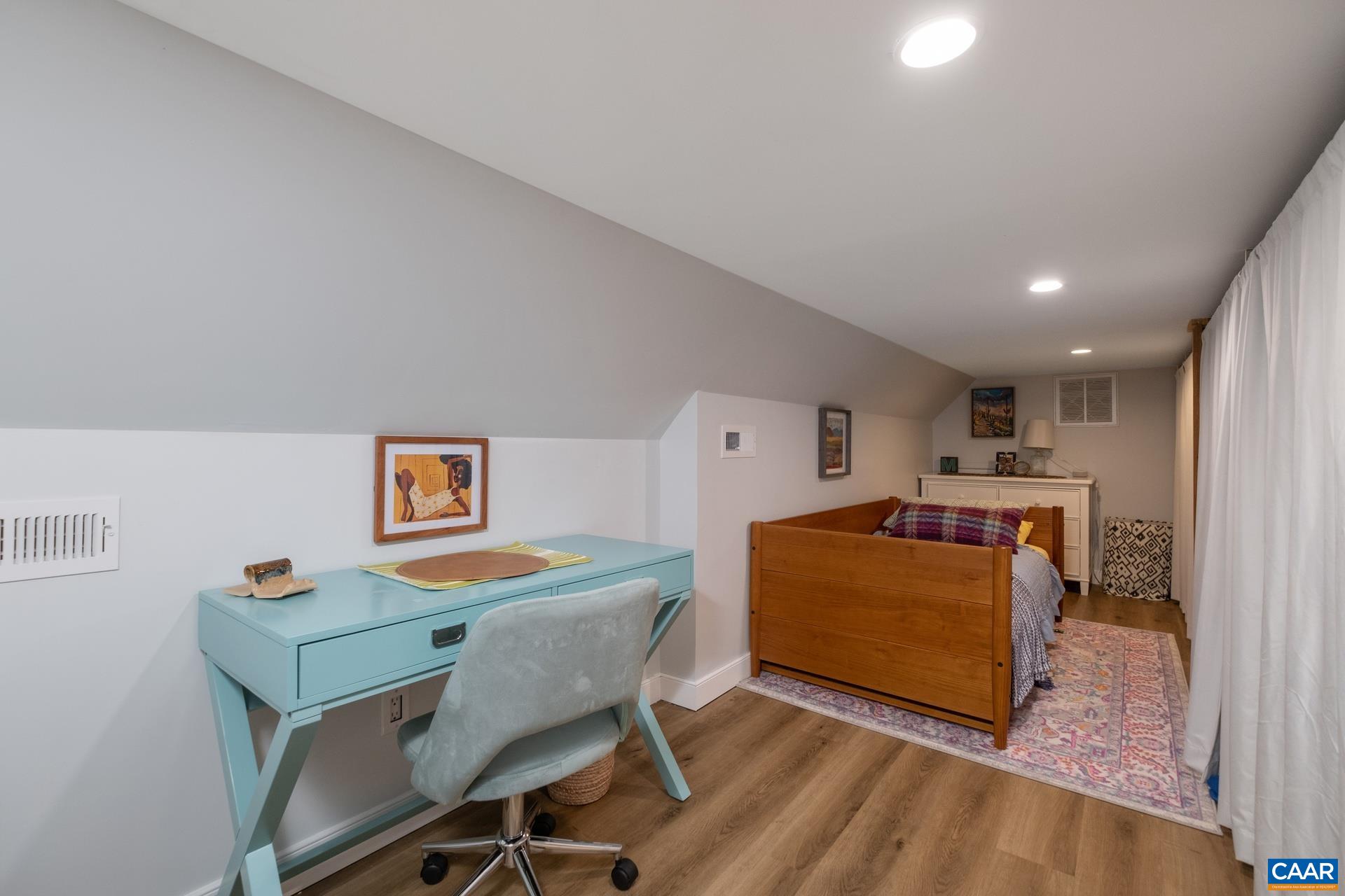 277 GREY DOVE LN