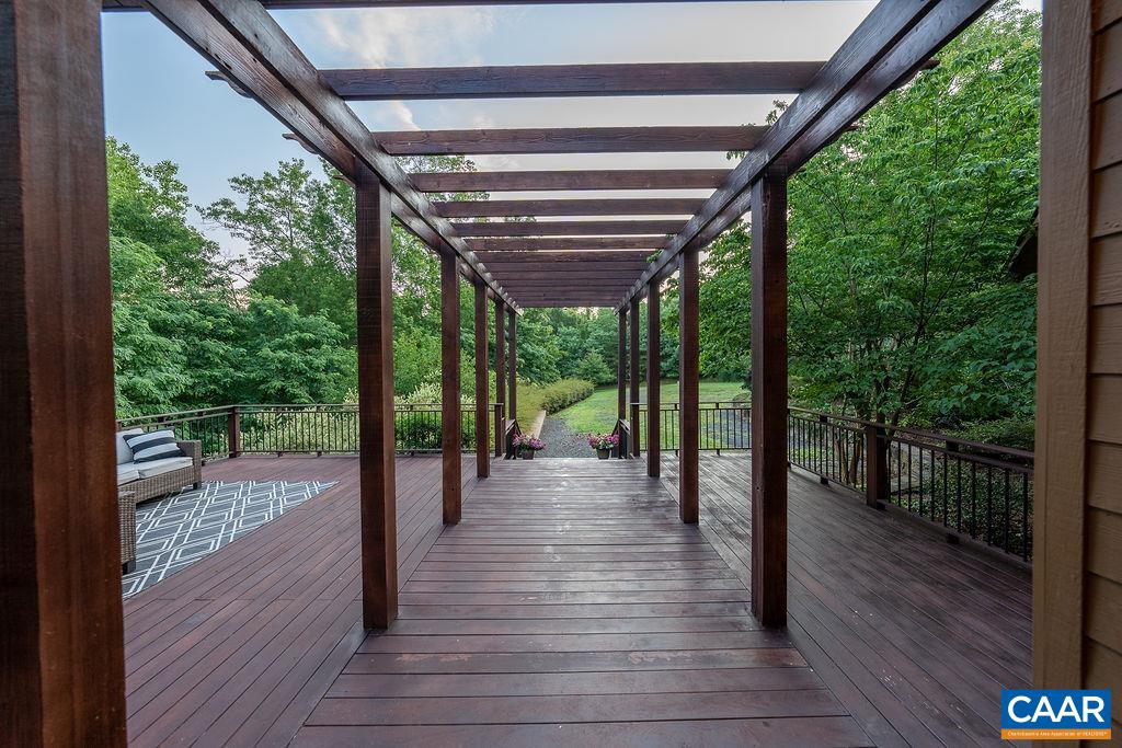330 GRACE GLEN