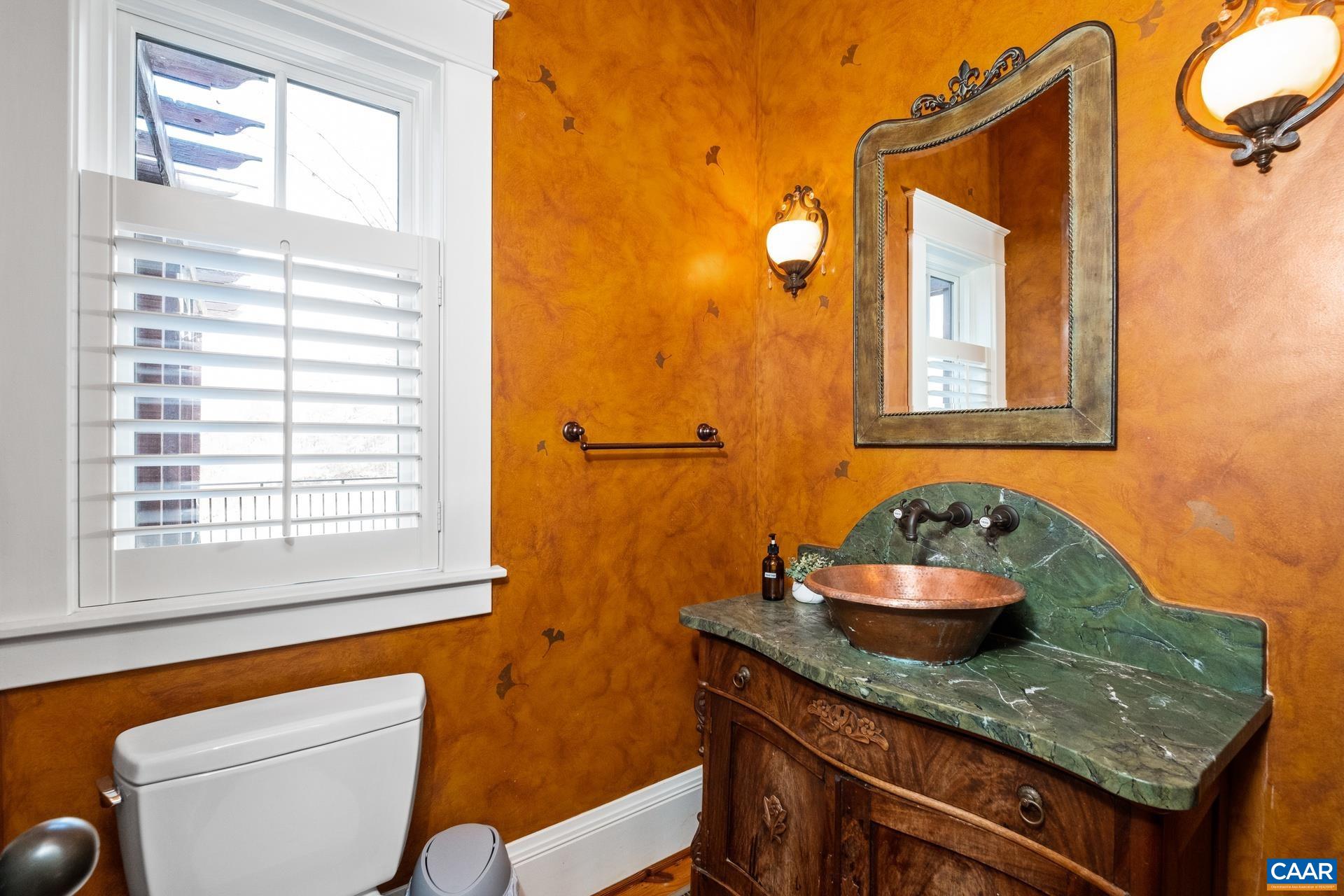 330 GRACE GLEN