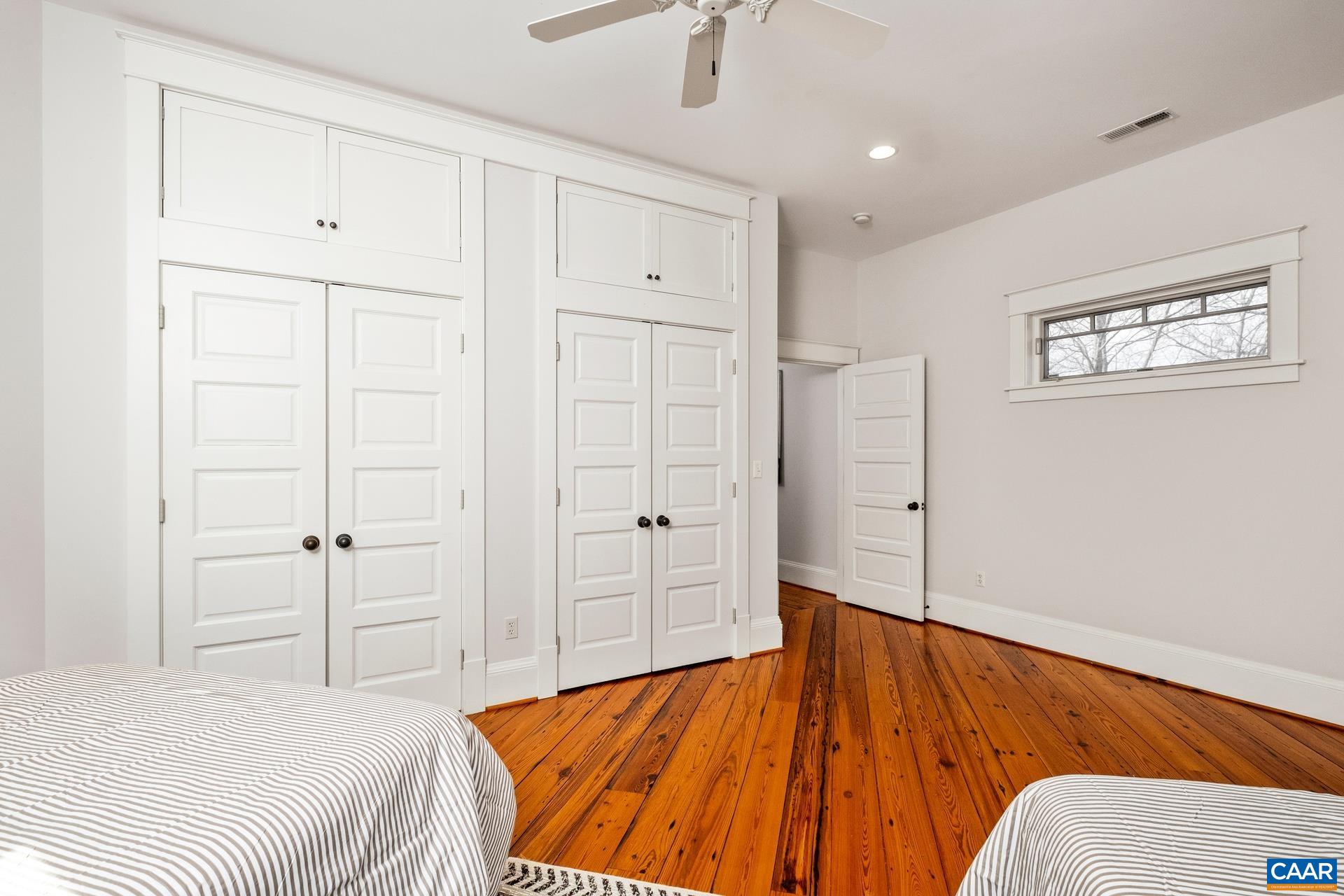 330 GRACE GLEN