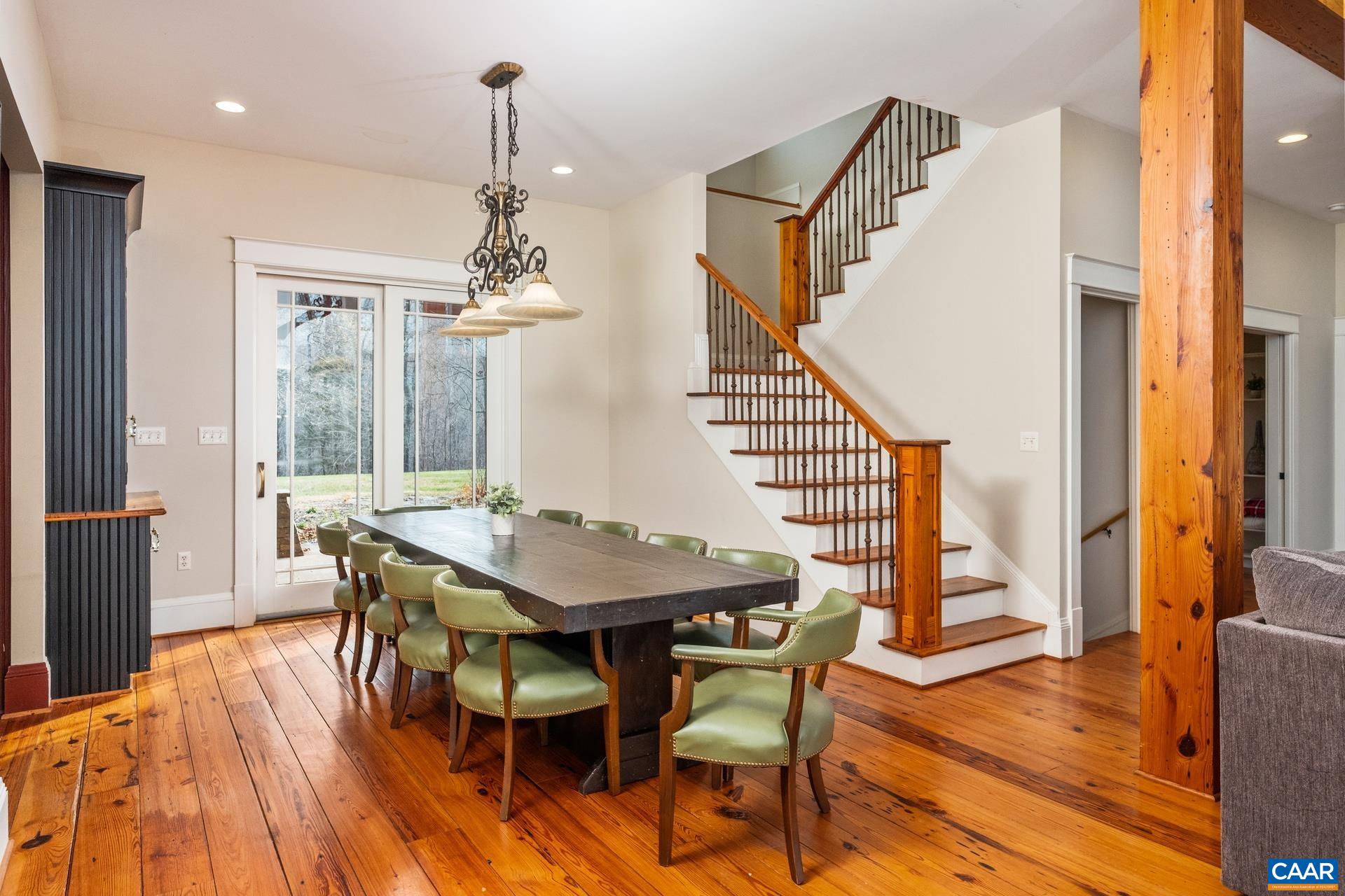 330 GRACE GLEN