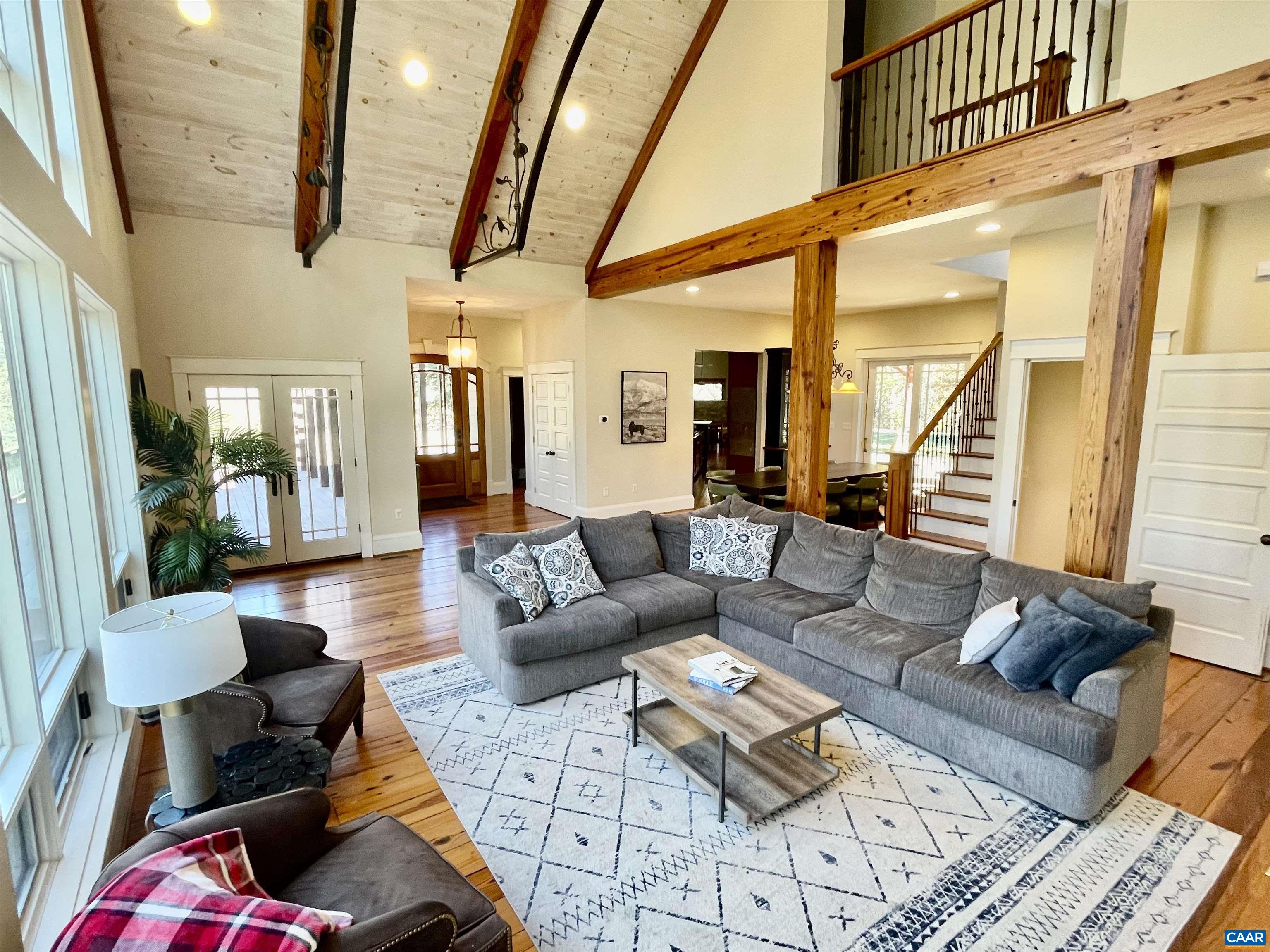 330 GRACE GLEN