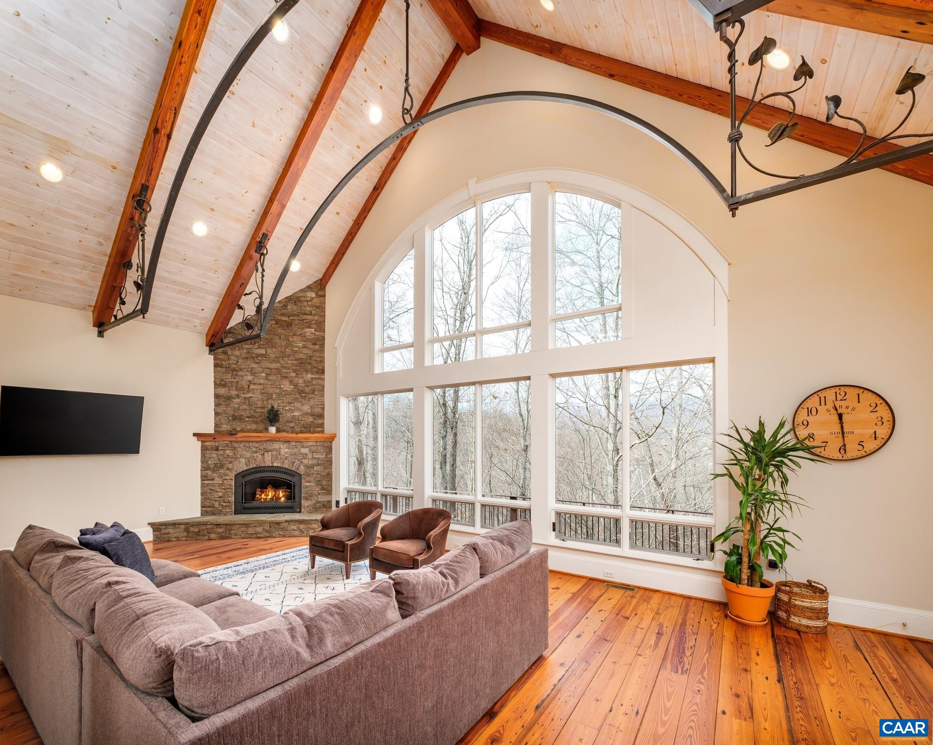 330 GRACE GLEN