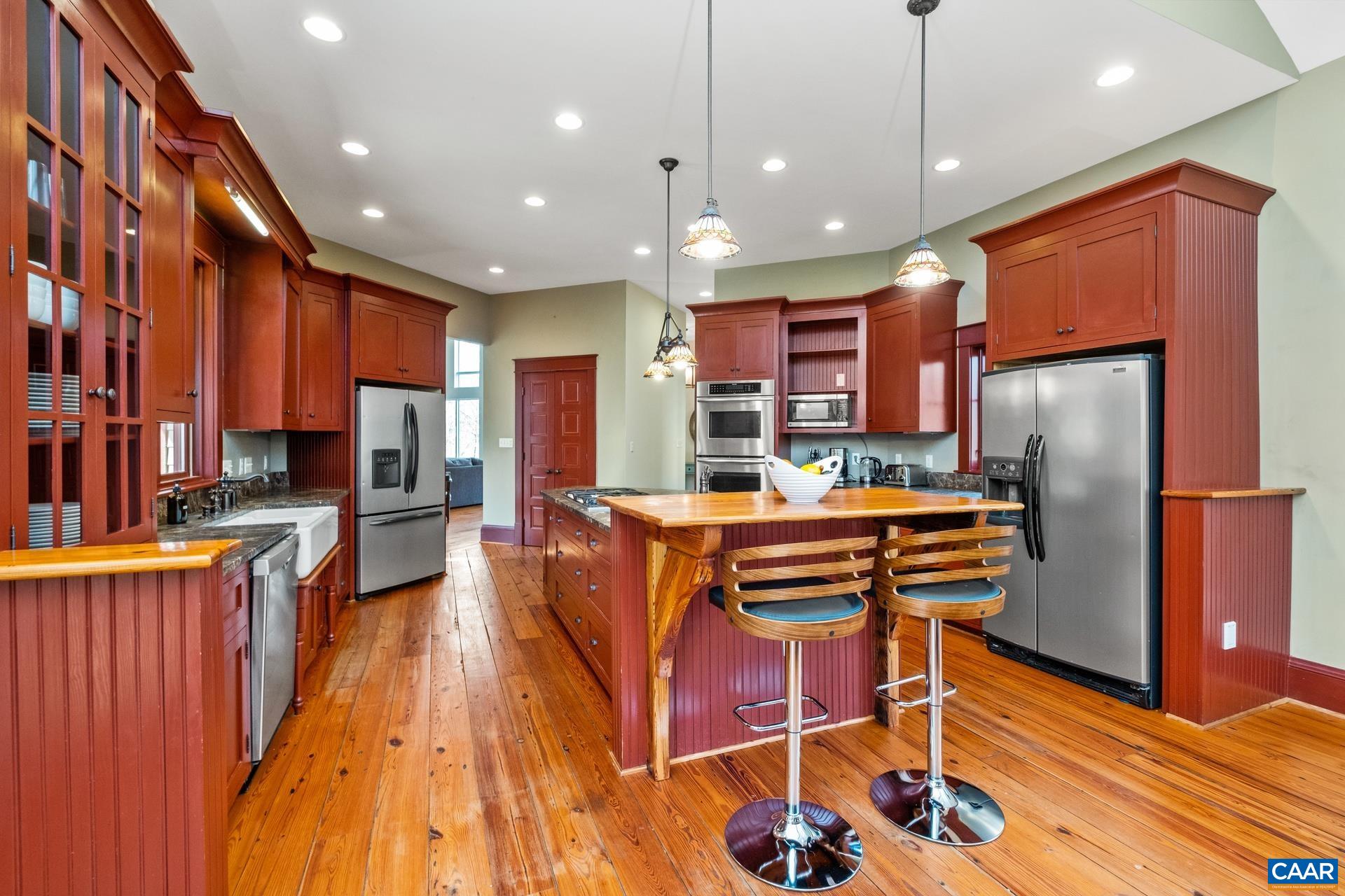 330 GRACE GLEN