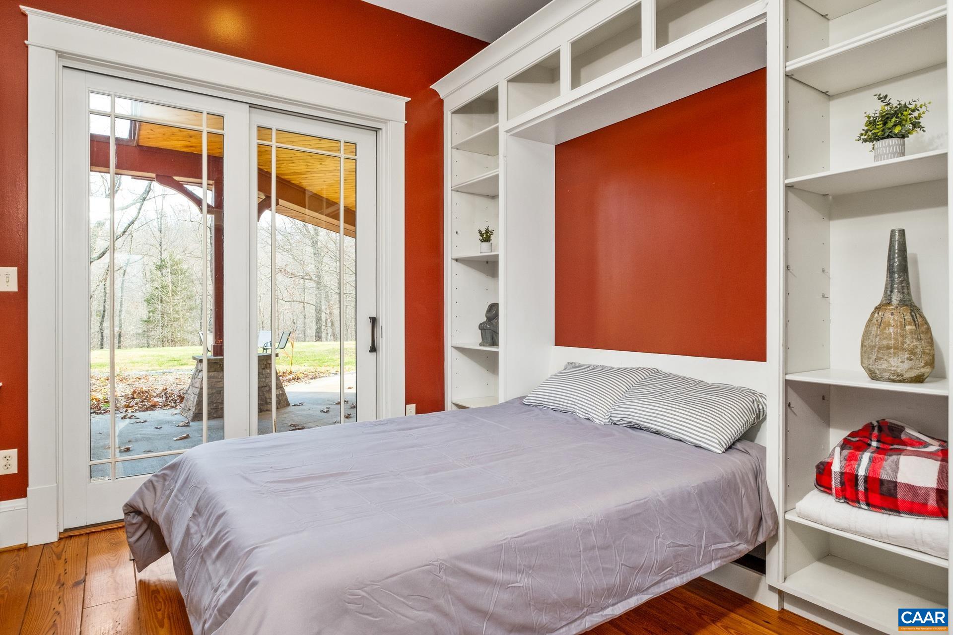 330 GRACE GLEN