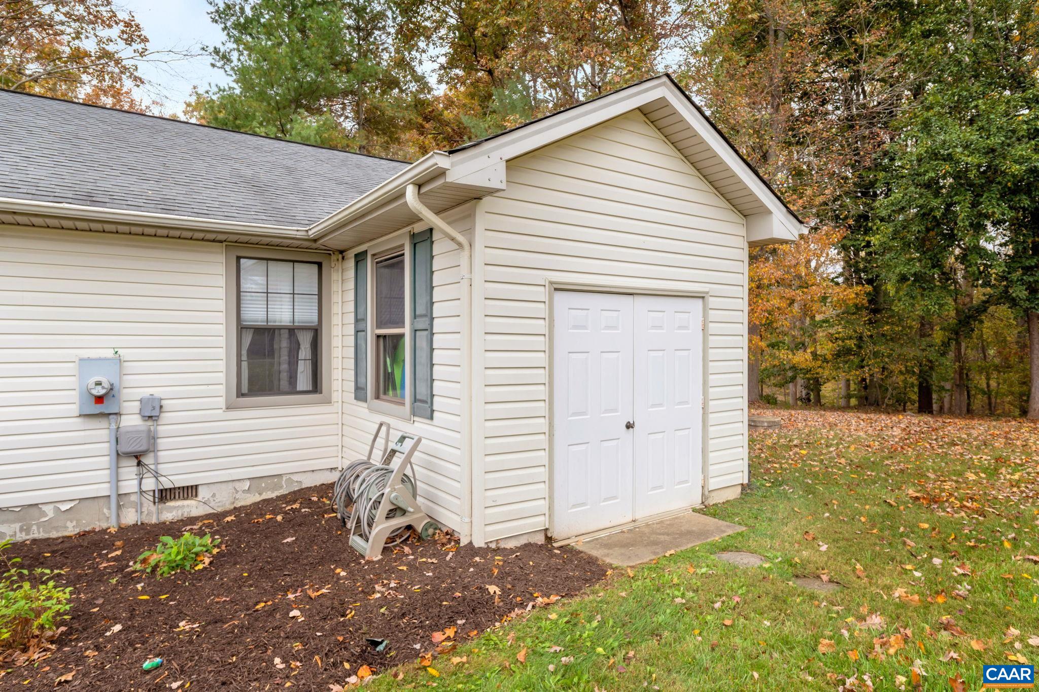 15605 CEDAR TREE CT
