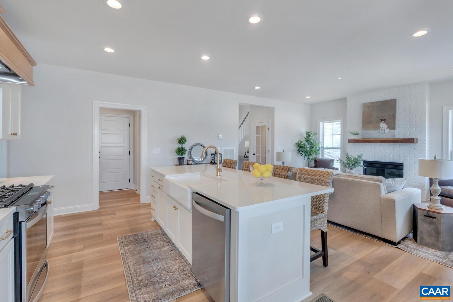 3695 THICKET RUN PL