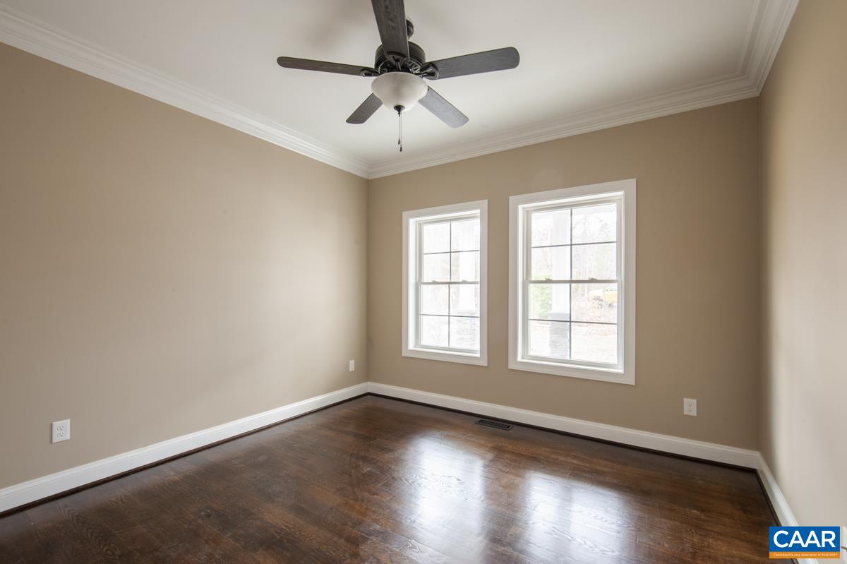 1074 STONEY CREEK WEST