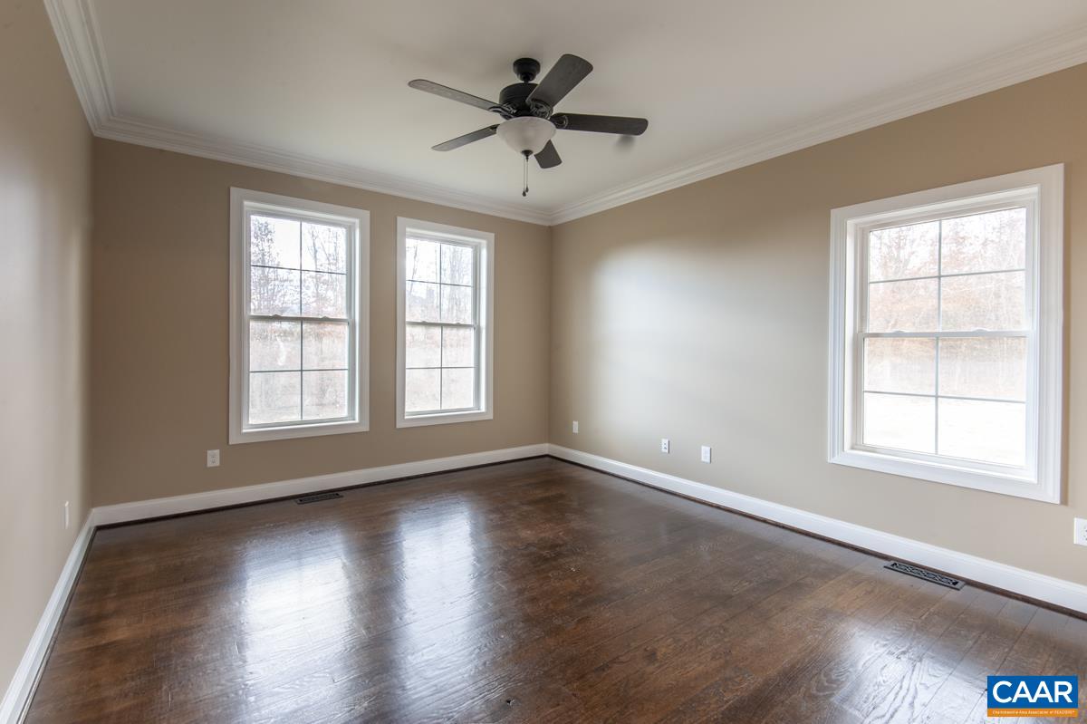 1074 STONEY CREEK WEST