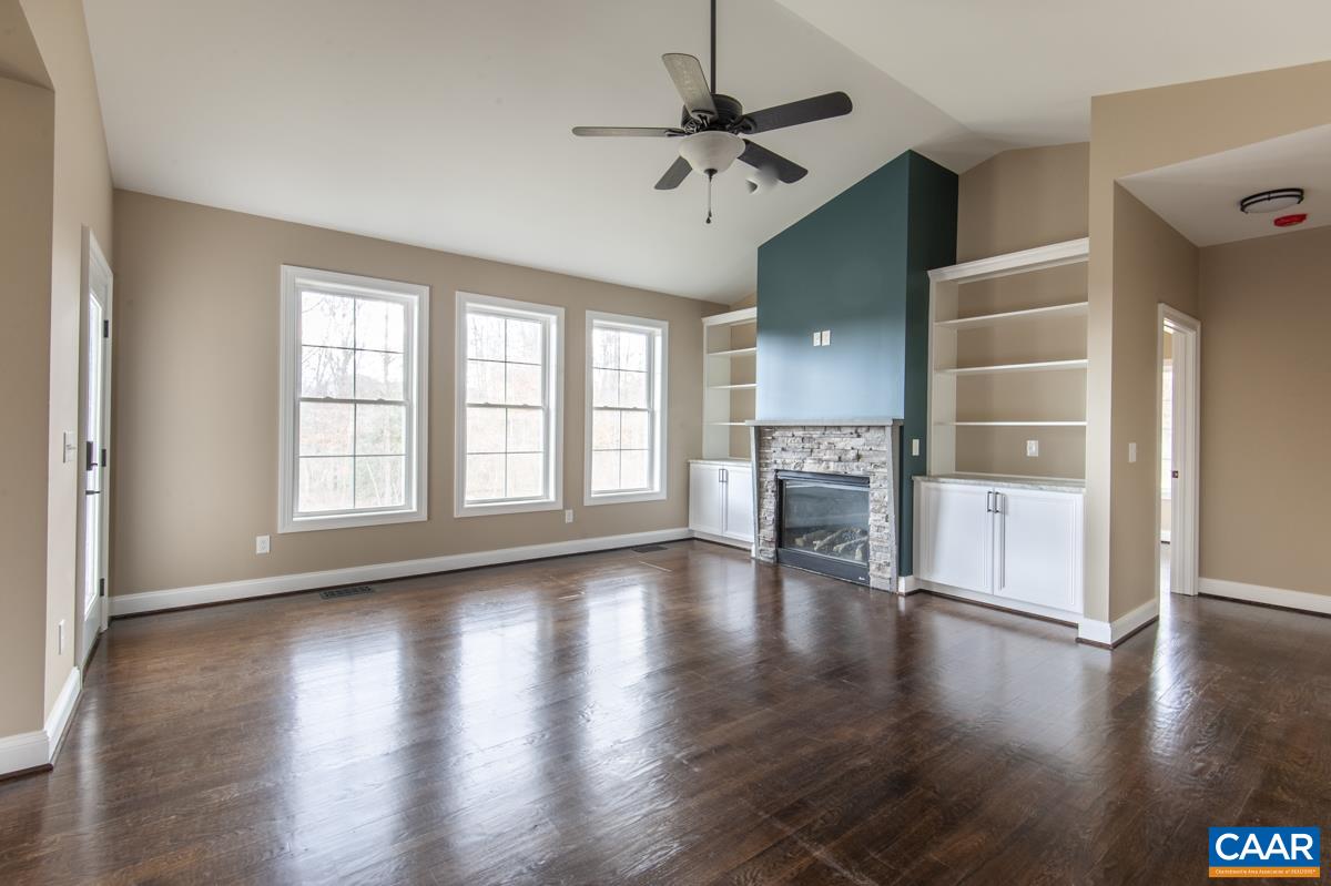 1074 STONEY CREEK WEST