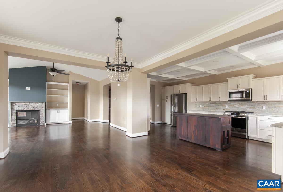 1074 STONEY CREEK WEST