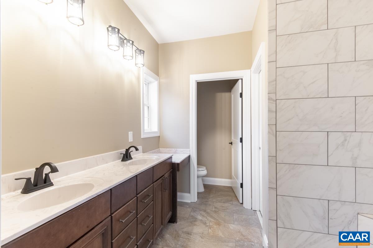 1074 STONEY CREEK WEST