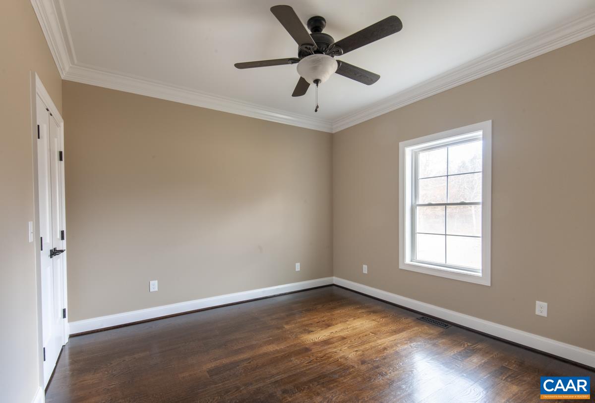 1074 STONEY CREEK WEST