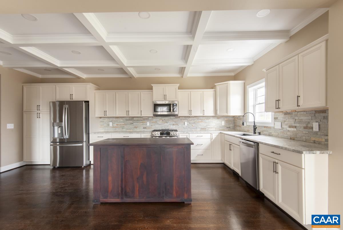 1074 STONEY CREEK WEST