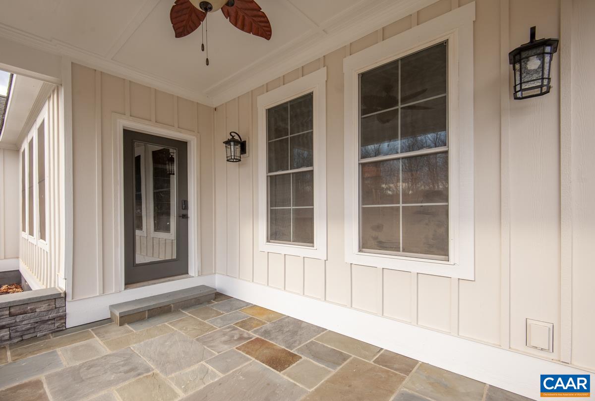 1074 STONEY CREEK WEST