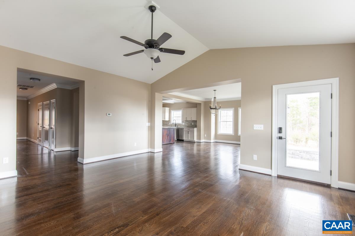 1074 STONEY CREEK WEST