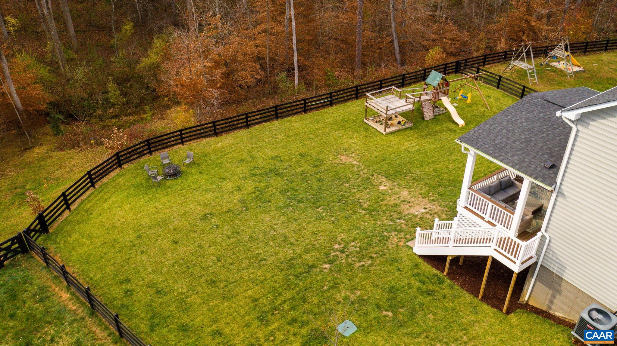 5233 SPARROW HILL LN