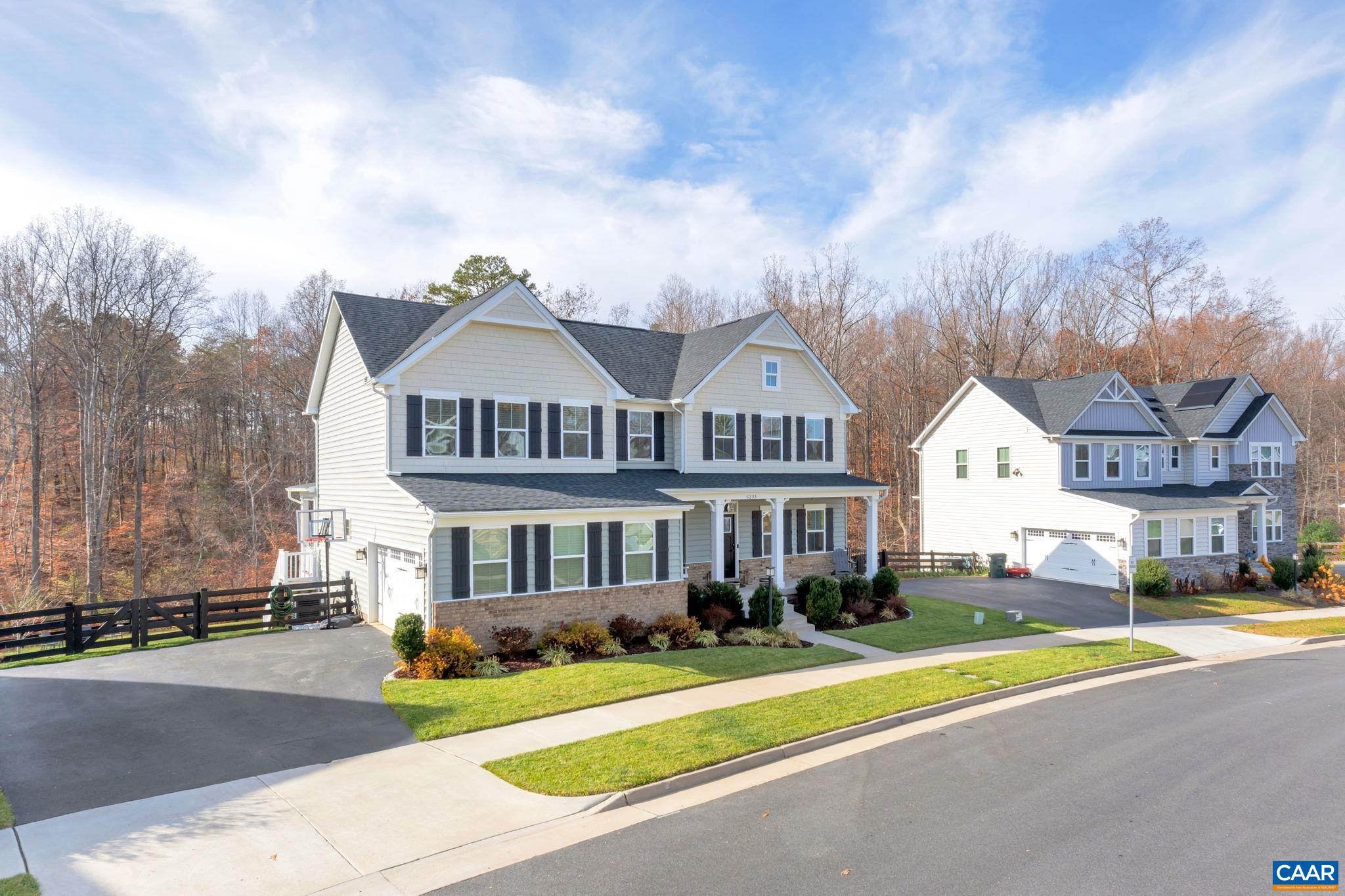 5233 SPARROW HILL LN