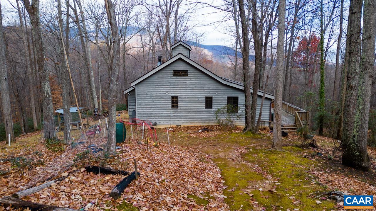462 HORSESHOE MOUNTAIN RD