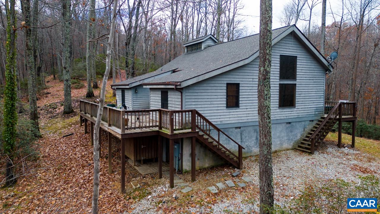 462 HORSESHOE MOUNTAIN RD