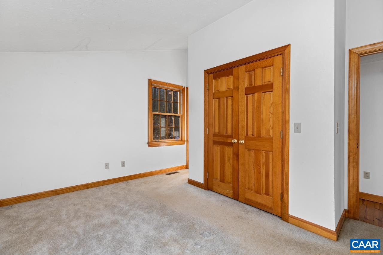 462 HORSESHOE MOUNTAIN RD