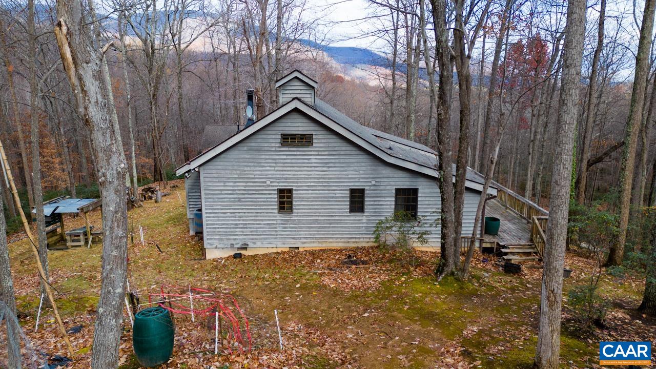 462 HORSESHOE MOUNTAIN RD
