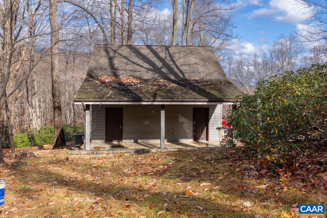 462 HORSESHOE MOUNTAIN RD