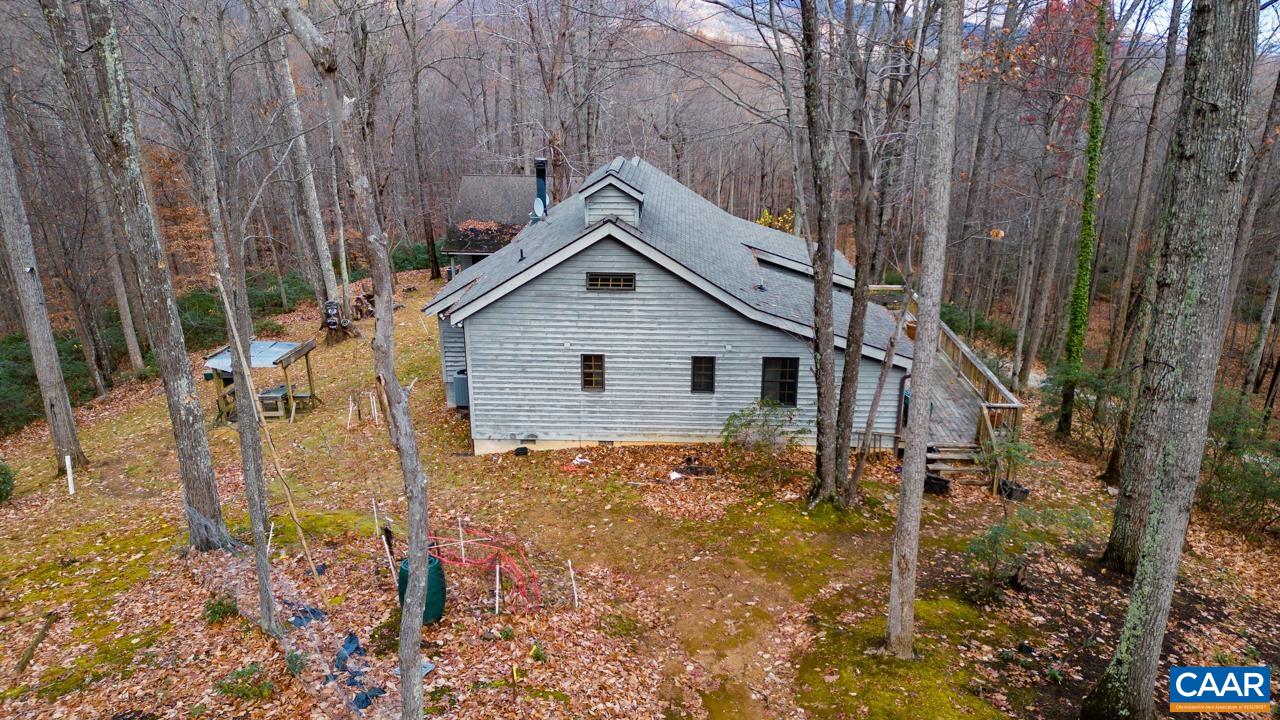 462 HORSESHOE MOUNTAIN RD