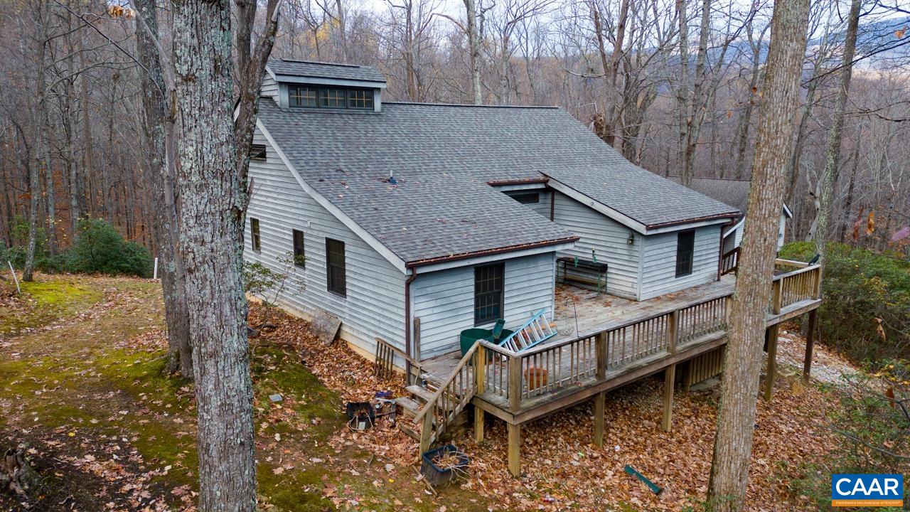 462 HORSESHOE MOUNTAIN RD