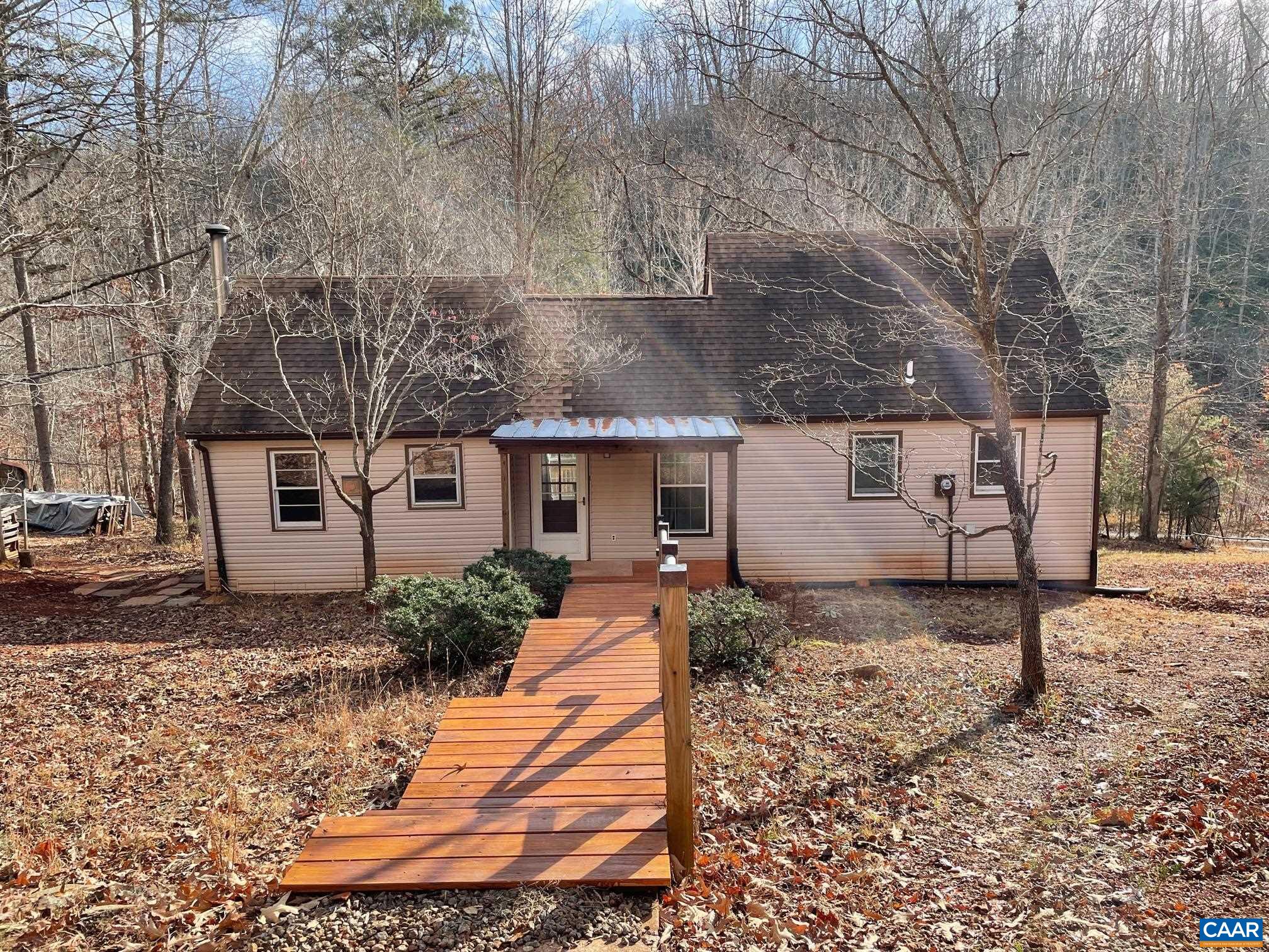 8873 ROCKFISH RIVER RD