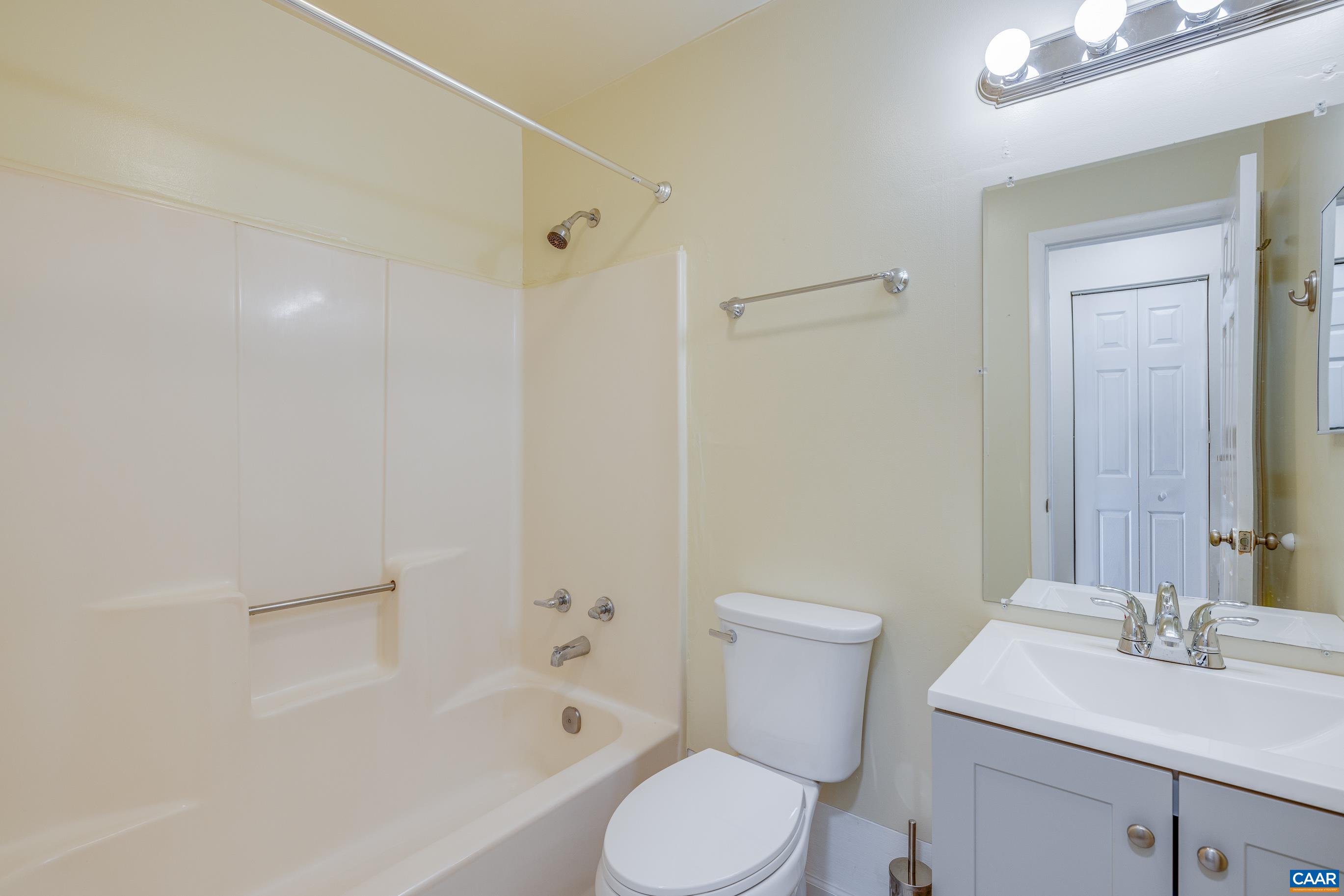 1243 CEDARS CT Unit: B-6