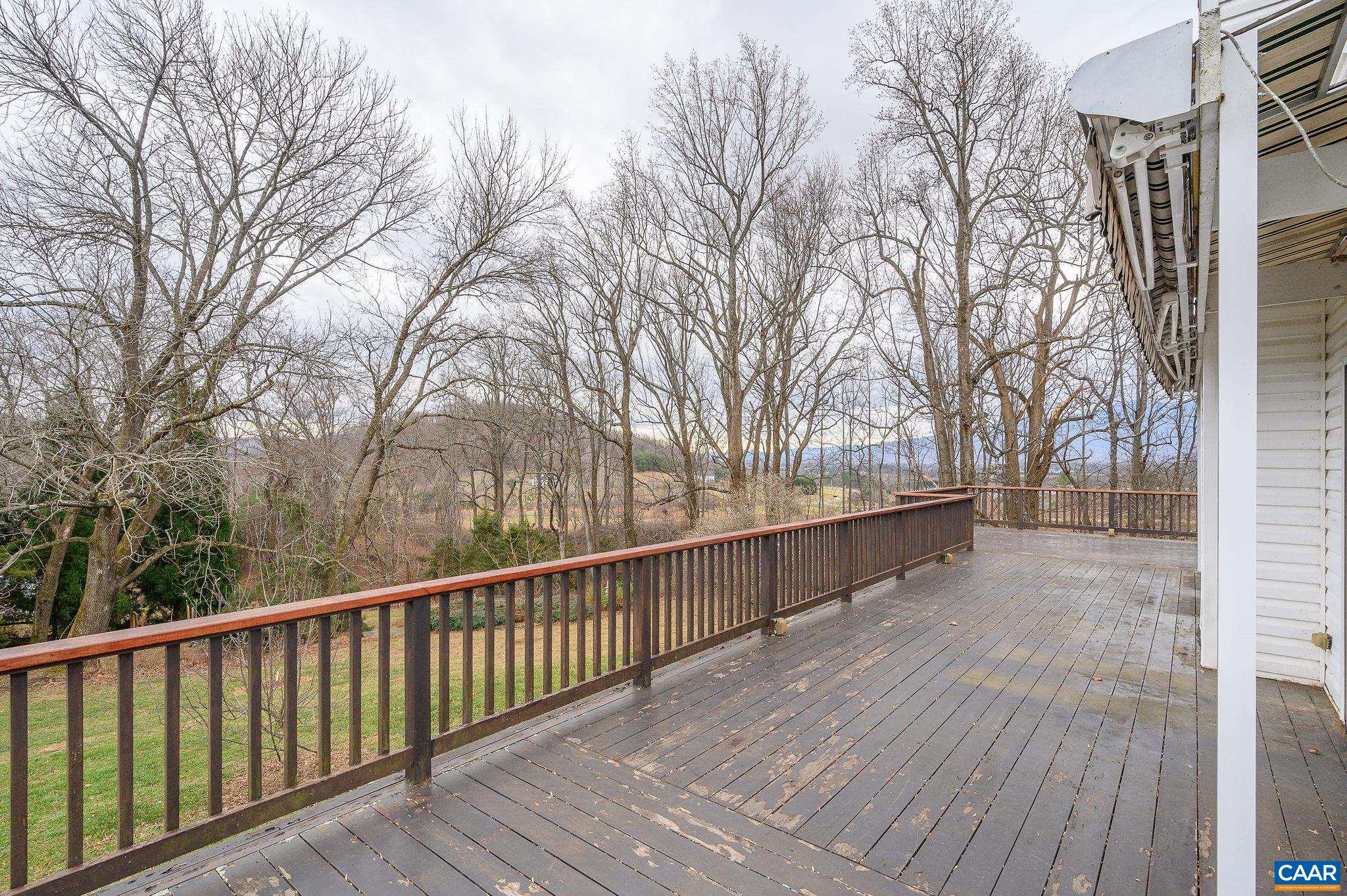 9165 DICK WOODS RD