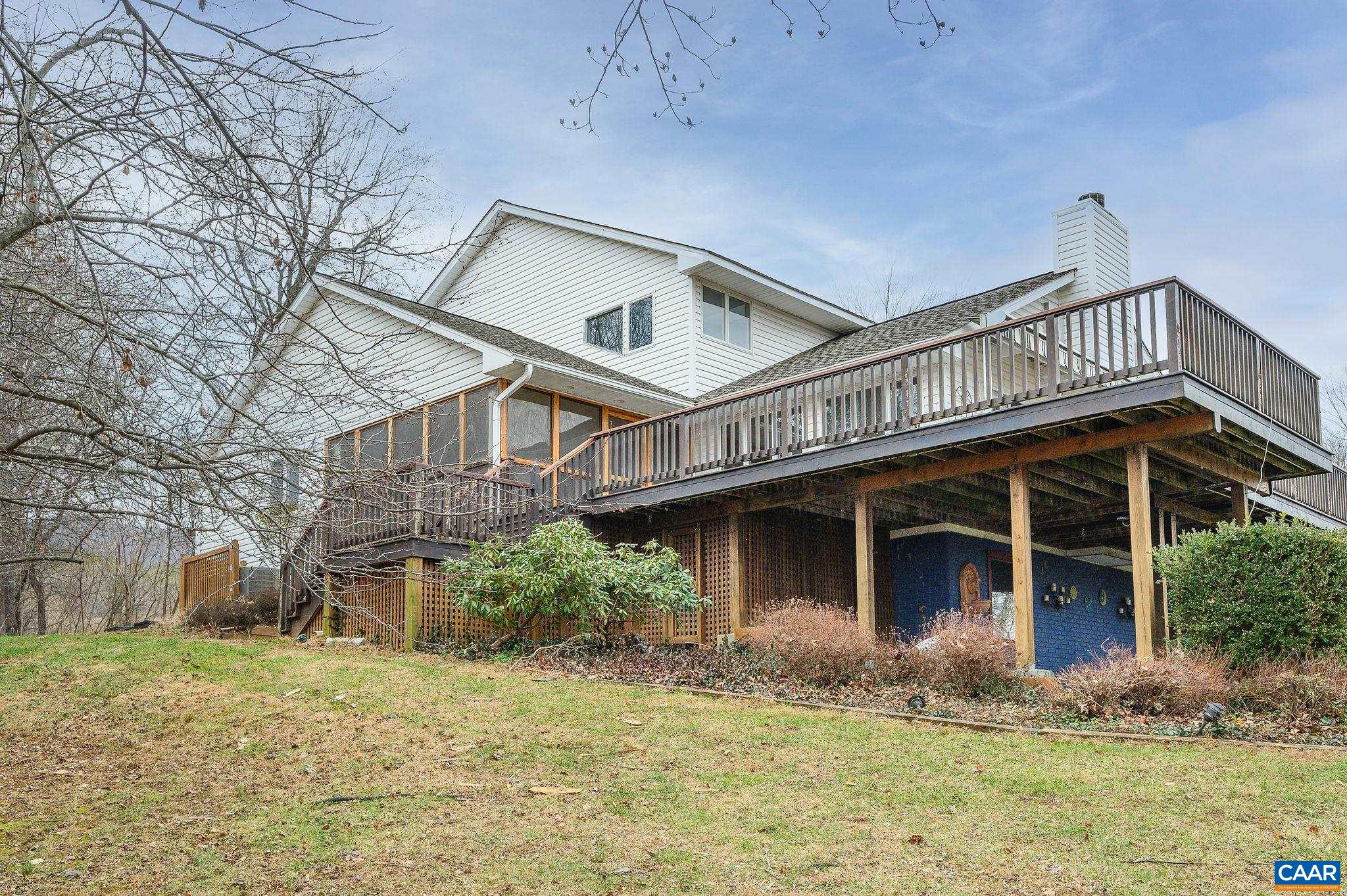 9165 DICK WOODS RD