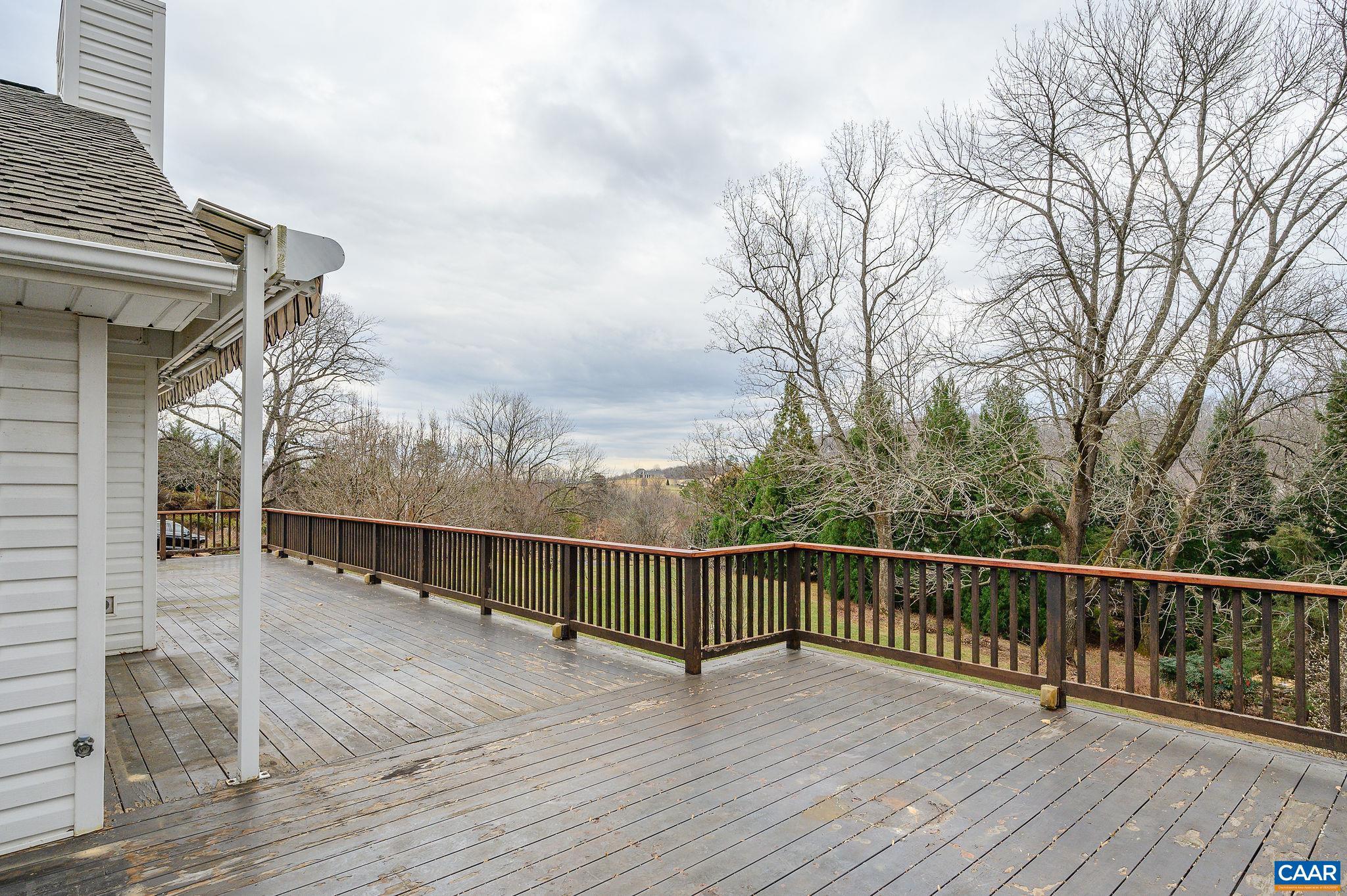 9165 DICK WOODS RD