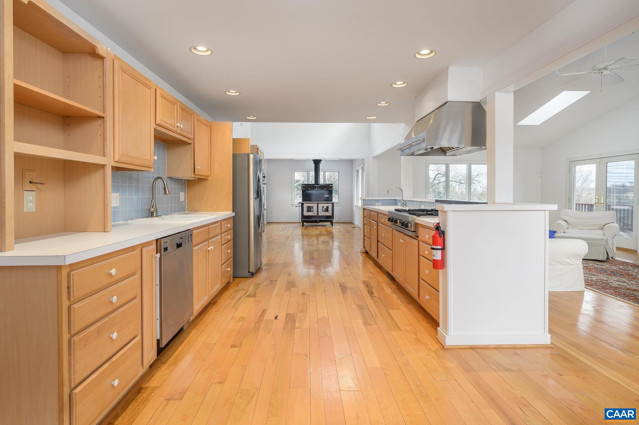 9165 DICK WOODS RD