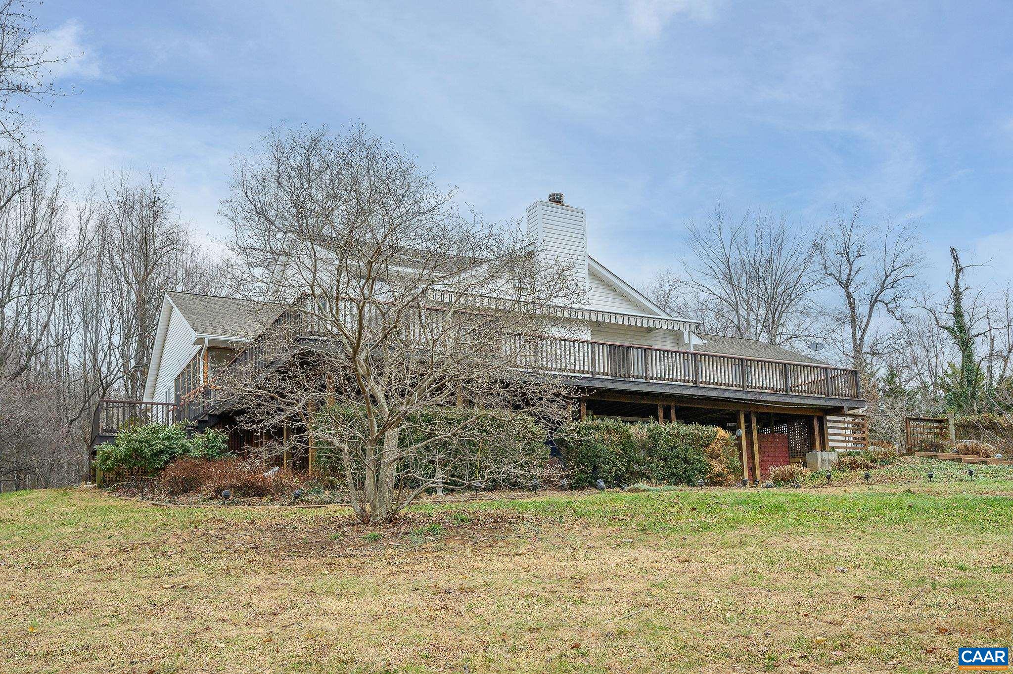 9165 DICK WOODS RD