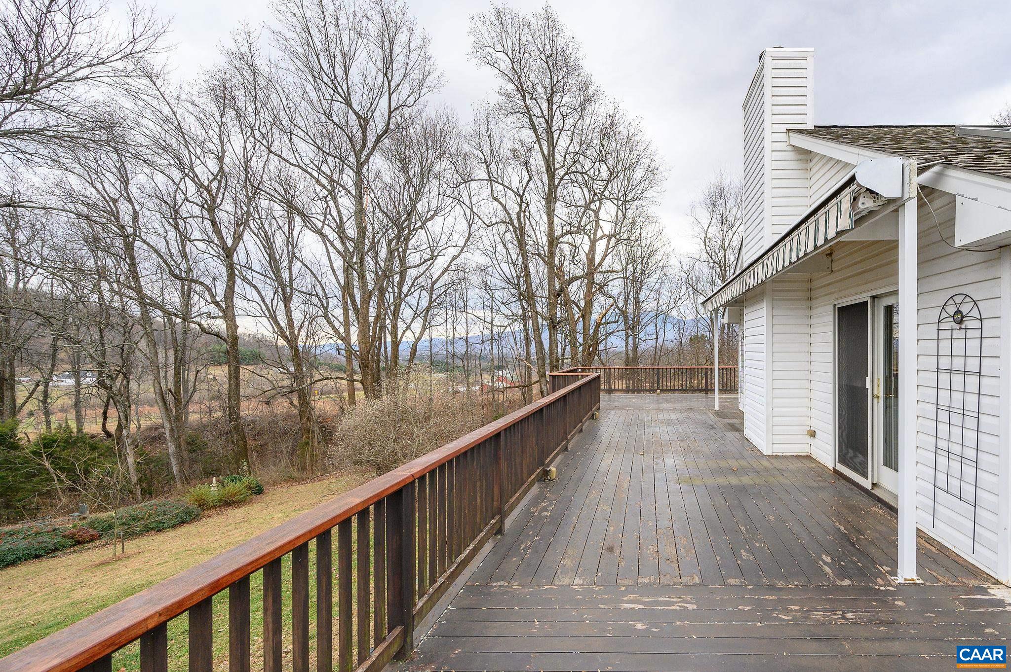 9165 DICK WOODS RD