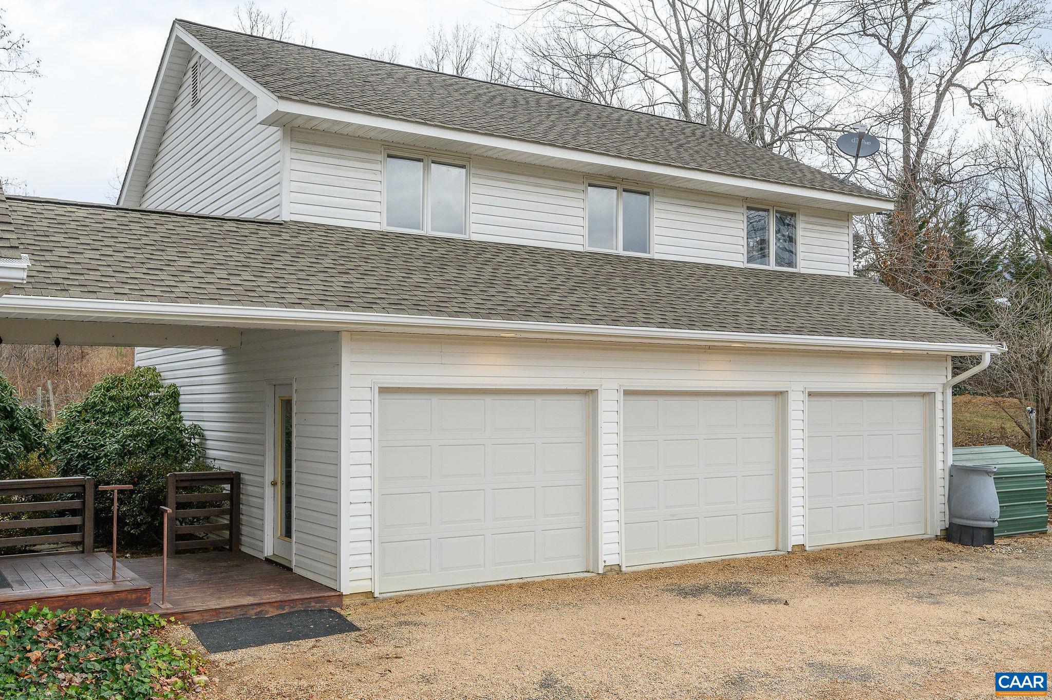 9165 DICK WOODS RD