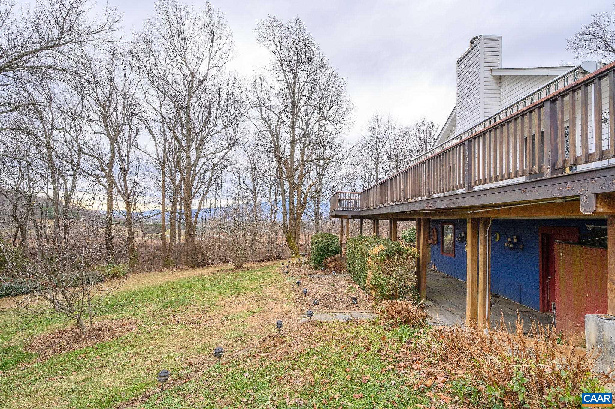9165 DICK WOODS RD