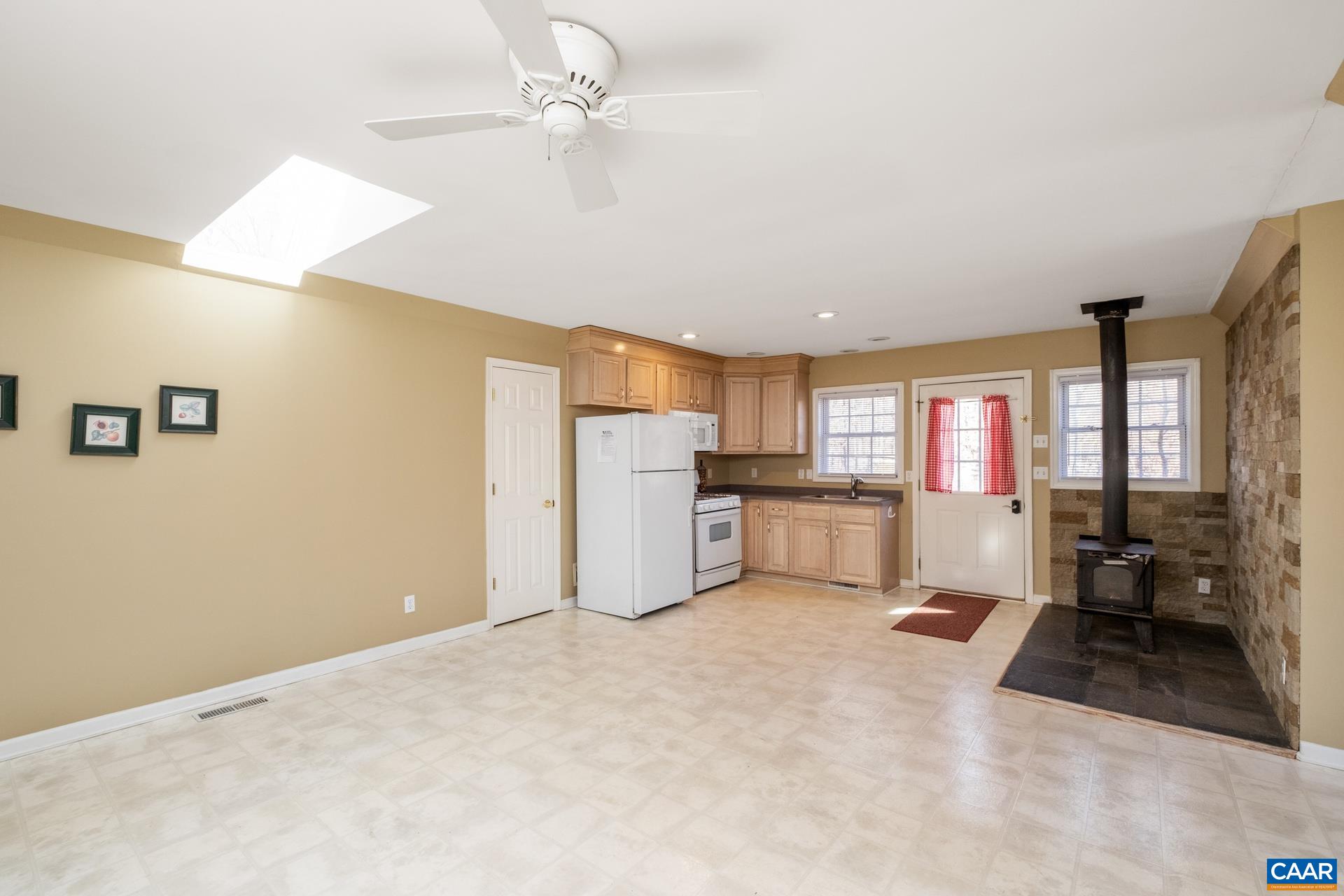 684 CAMPBELL RD