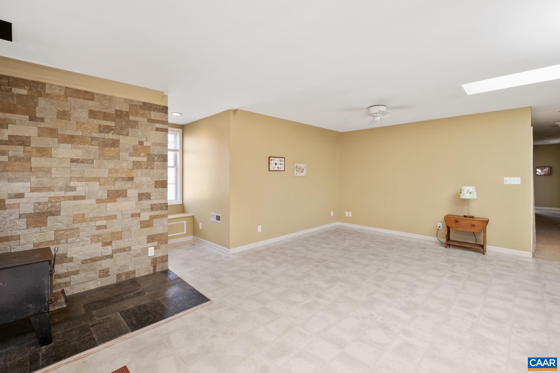684 CAMPBELL RD