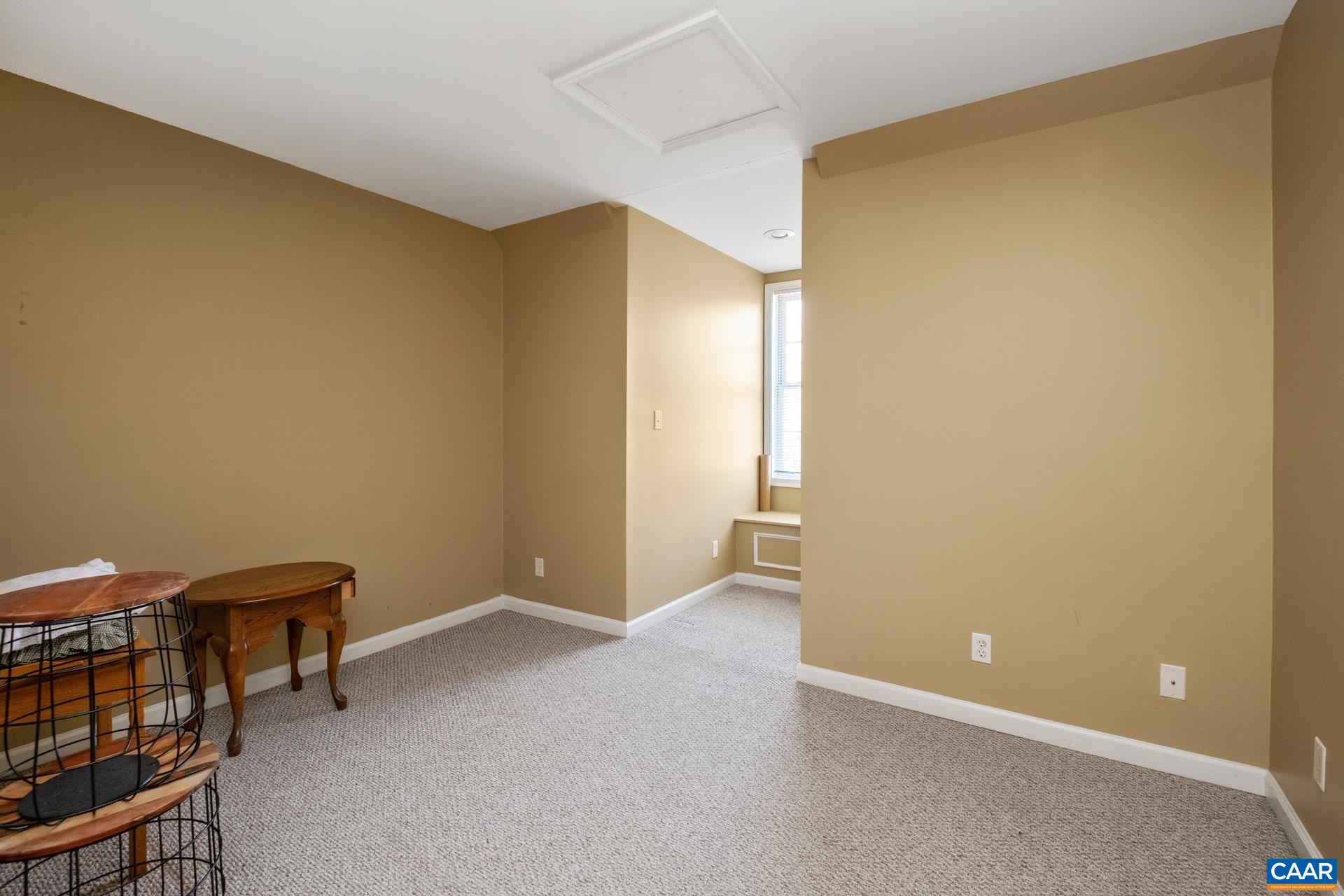 684 CAMPBELL RD