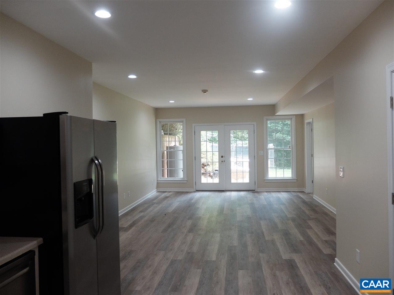 3520 MONTGOMERY LN