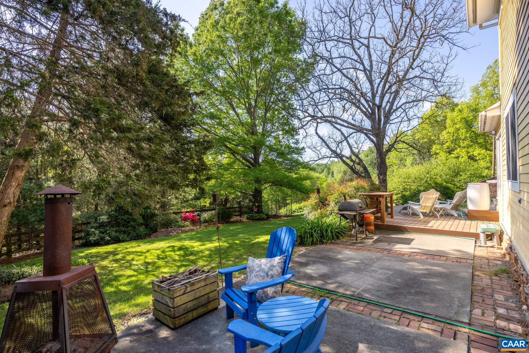 577 ADVANCE MILLS RD