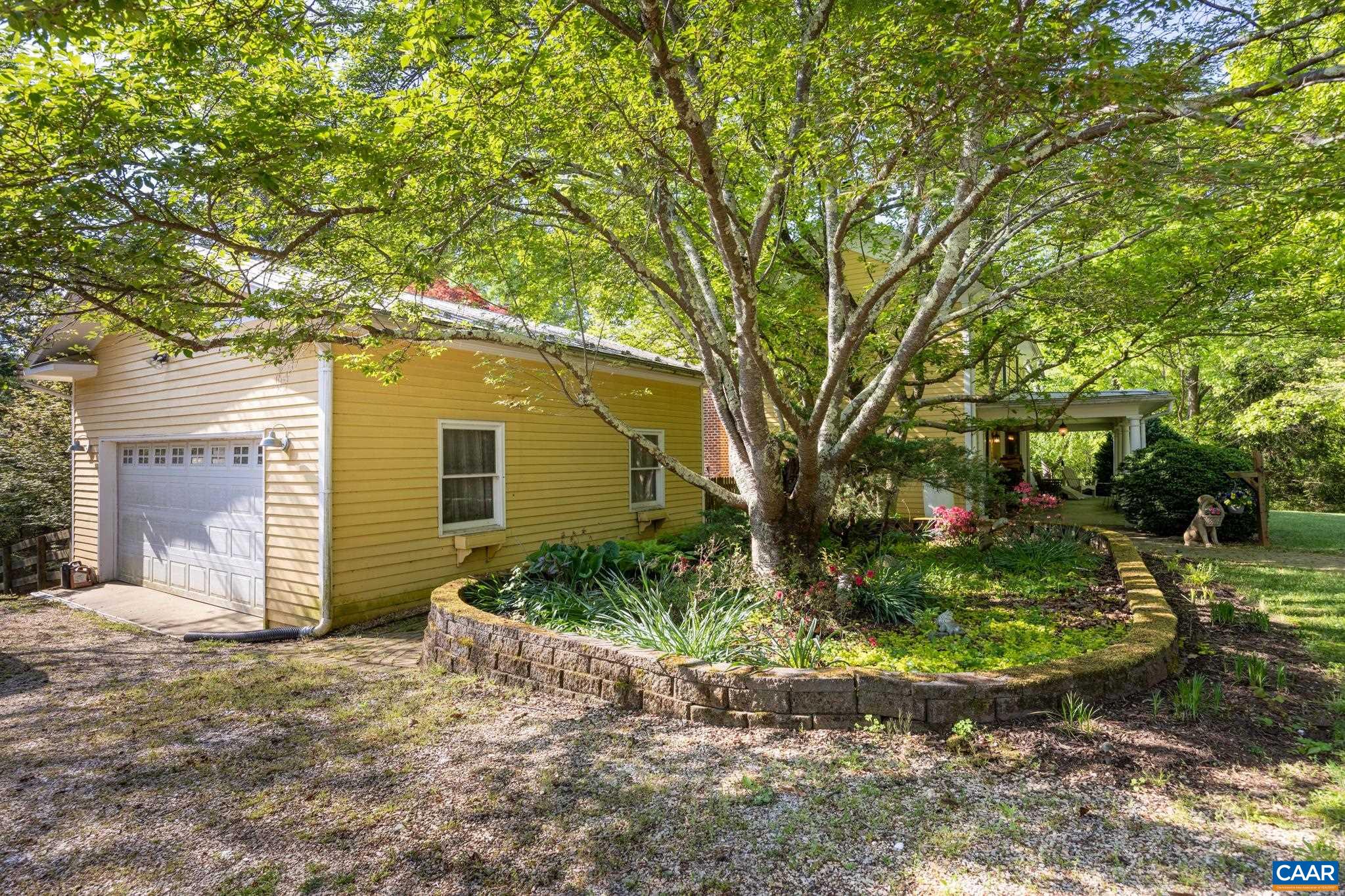 577 ADVANCE MILLS RD