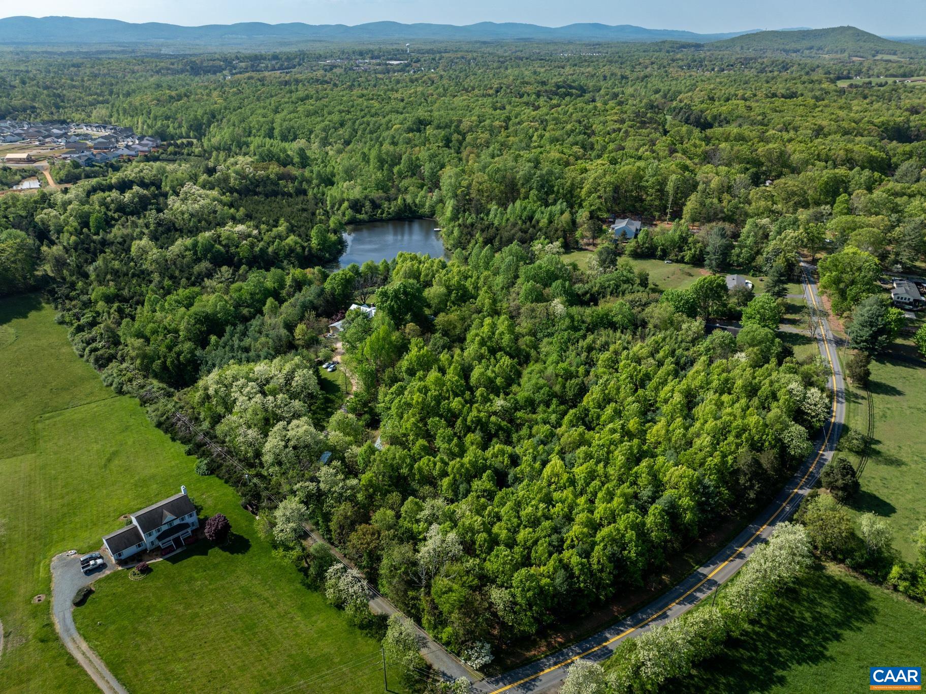 577 ADVANCE MILLS RD