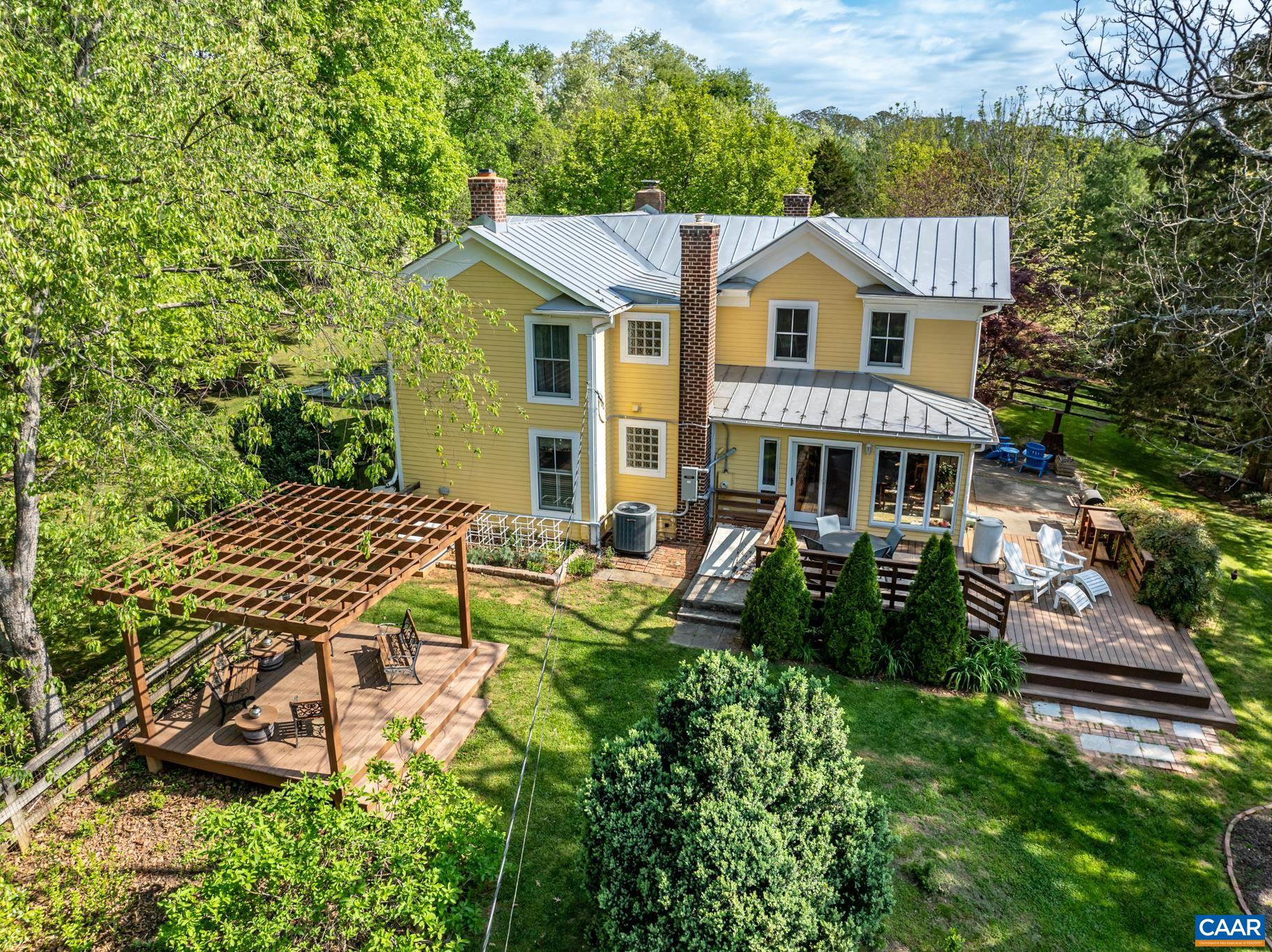 577 ADVANCE MILLS RD