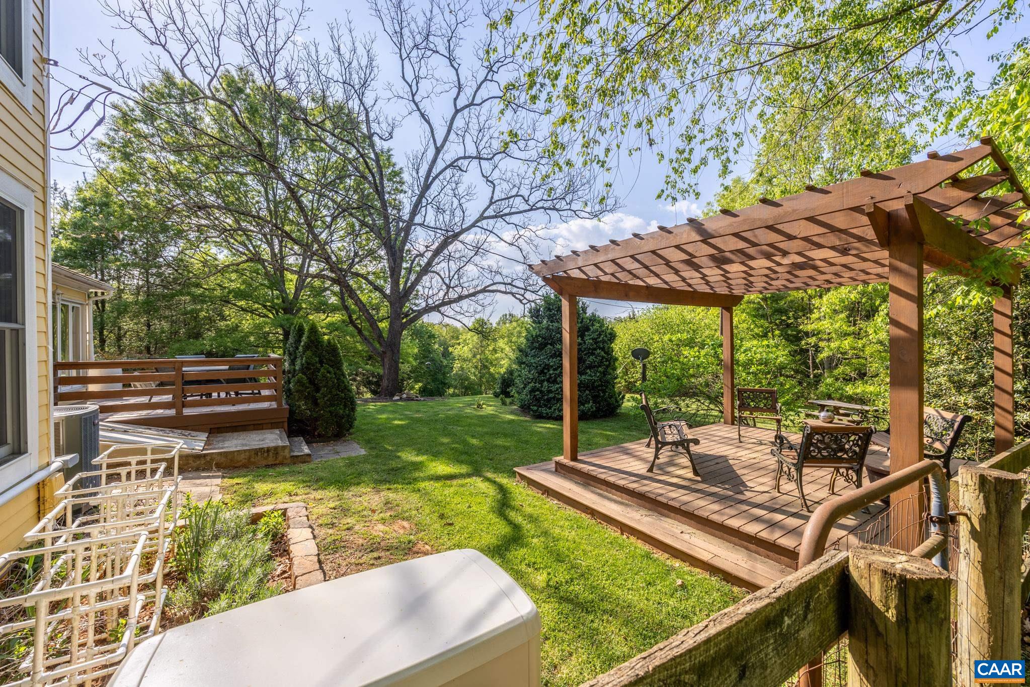 577 ADVANCE MILLS RD