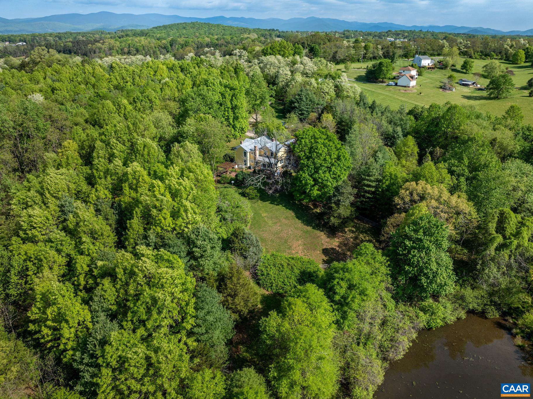 577 ADVANCE MILLS RD